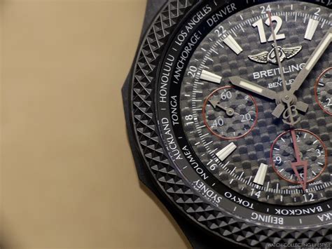 Insider: Breitling for Bentley GMT B04 S Carbon Body. Hands